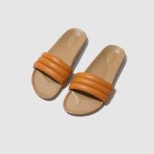 Beatrice Valenzuela Classic Sandalia Slides in Rum Size 8